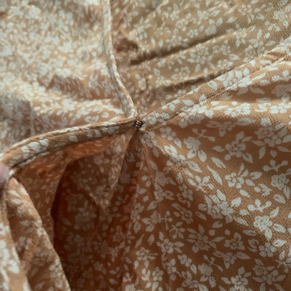 American Eagle balloon sleeve long sleeve top - Picture 6 of 6